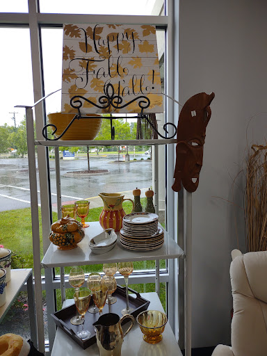 Thrift Store «Goodwill Warwick Retail Store», reviews and photos, 11061 Warwick Blvd, Newport News, VA 23601, USA