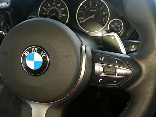 BMW Dealer «BMW of Milwaukee North», reviews and photos, 5990 N Green Bay Ave, Glendale, WI 53209, USA