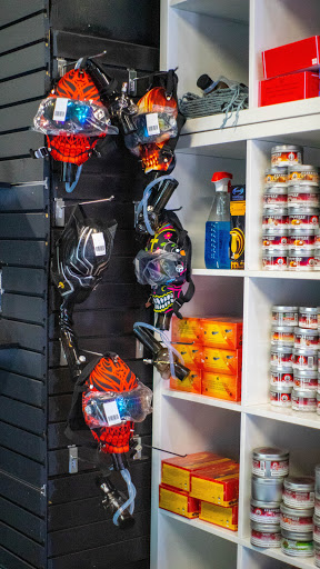 Tobacco Shop «Puffit Smoke & Vape Shop», reviews and photos, 4434 S Archer Ave, Chicago, IL 60632, USA