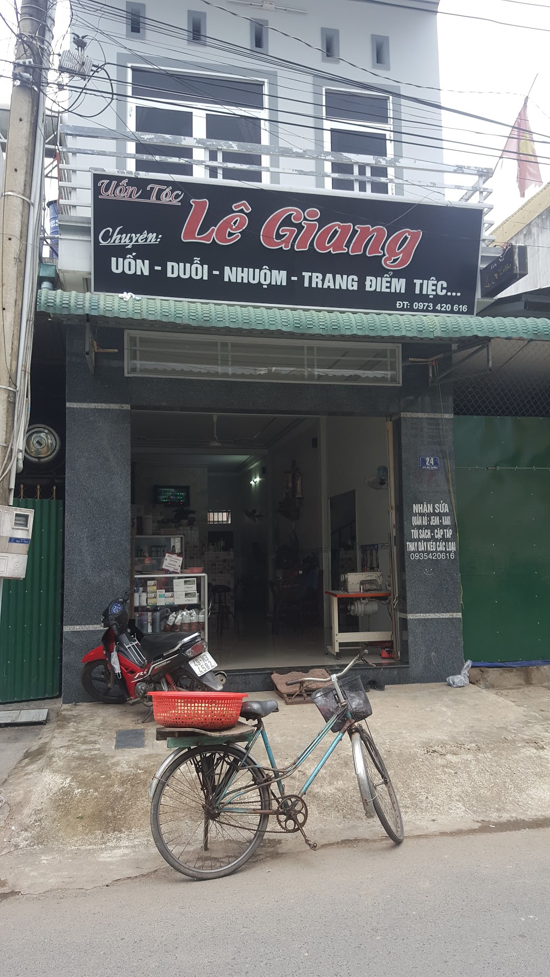 Tiệm Uốn Tóc Lê Giang