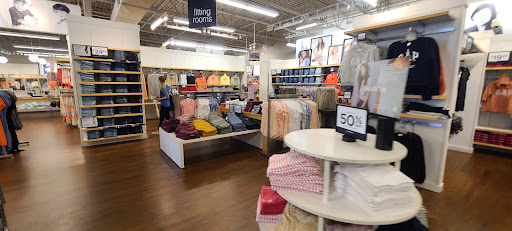 Clothing Store «Gap Outlet», reviews and photos, 8225 Vineland Ave, Orlando, FL 32821, USA