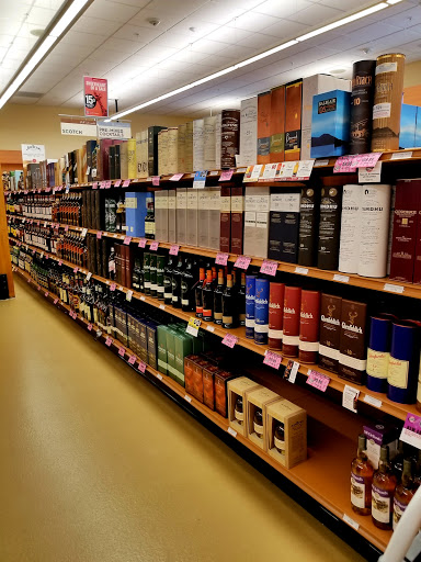 State Liquor Store «NH Liquor & Wine Outlet», reviews and photos, 500 Woodbury Ave, Portsmouth, NH 03801, USA