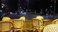 Atmosphère du Restaurant français Café Chinchin à Paris - n°10
