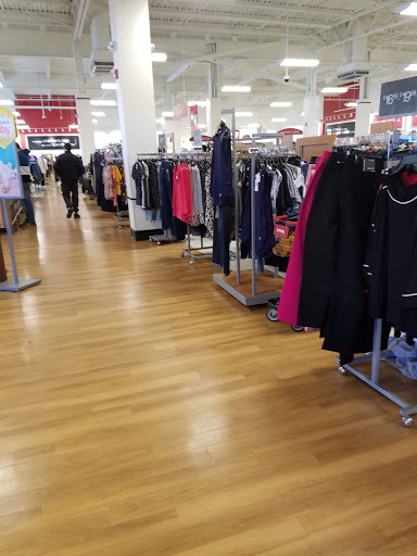 Department Store «T.J. Maxx», reviews and photos, 20 Chapel View Blvd, Cranston, RI 02920, USA