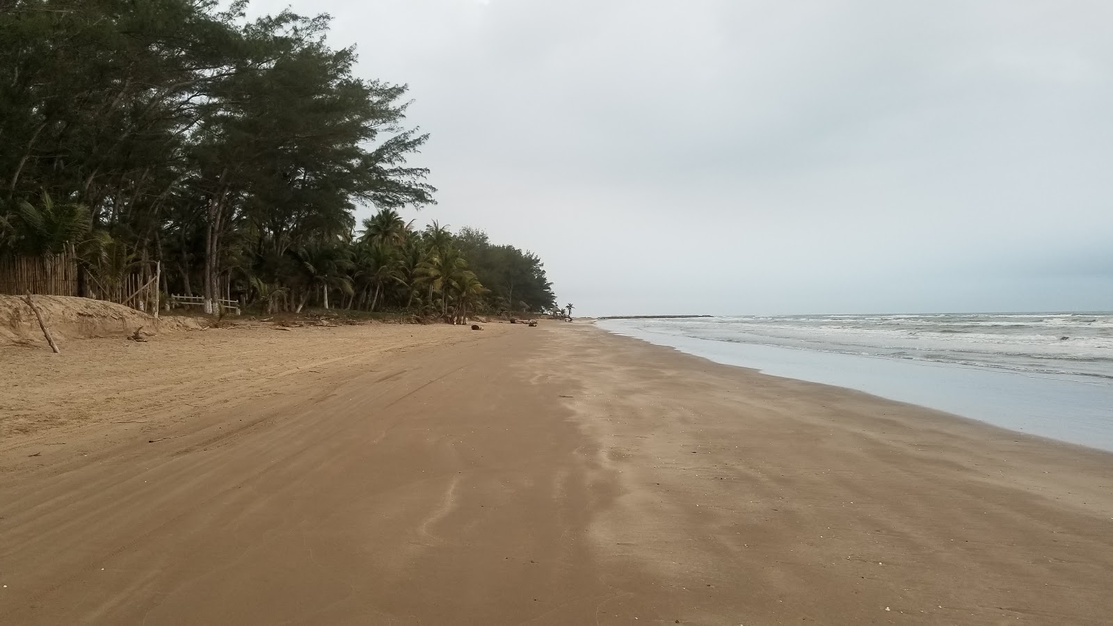 Foto von Playa Paraiso mit geräumiger strand
