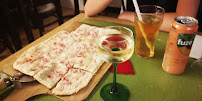 Tarte flambée du Restaurant de spécialités alsaciennes Flam's Lombards- Bar Et Restaurant De Flammekueche à Paris - n°6