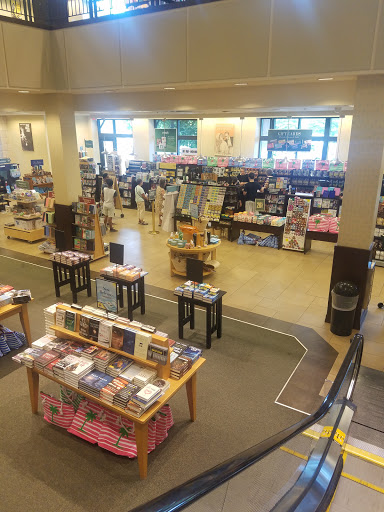 Book Store «Barnes & Noble», reviews and photos, 3 S Tunnel Rd, Asheville, NC 28805, USA