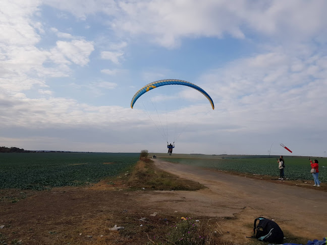 Hozzászólások és értékelések az Siklóernyős Csörlőpálya (Paragliding Winch)-ról