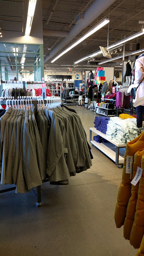 Clothing Store «Old Navy», reviews and photos, 250 Consumer Square, Mays Landing, NJ 08330, USA