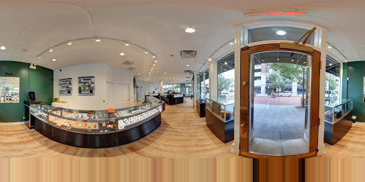 Jewelry Store «Oak Park Jewelers», reviews and photos, 101 S Marion St, Oak Park, IL 60302, USA