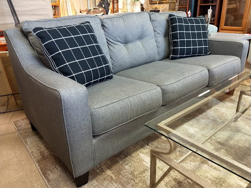 Consignment Shop «New Leaf Home Furnishings», reviews and photos, 2449 Pierce Dr #3, Spring Grove, IL 60081, USA