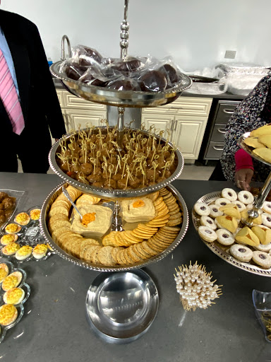 Shopping Mall «Rochdale Village Shopping Mall», reviews and photos, 169-65 137th Ave, Jamaica, NY 11434, USA