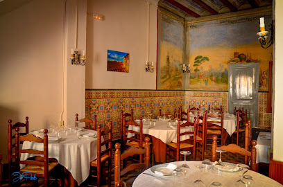 Restaurante El Racó de la Paella - Carrer de Mossèn Rausell, 17, 46015 València, Valencia, Spain