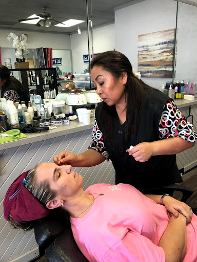 Beauty Salon «Cuts Ltd Beauty Salon», reviews and photos, 207 W Main St, League City, TX 77573, USA