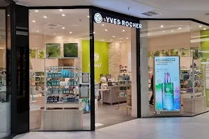 YVES ROCHER image