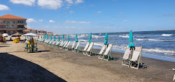 Ras El-Bar Beach'in fotoğrafı - rahatlamayı sevenler arasında popüler bir yer