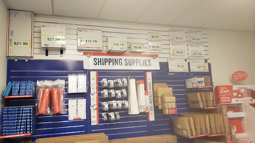 Post Office «United States Postal Service», reviews and photos, 8120 Hardeson Rd, Everett, WA 98203, USA