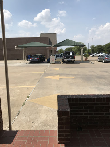 Car Wash «Parkway Car Wash», reviews and photos, 4206 S Carrier Pkwy, Grand Prairie, TX 75052, USA