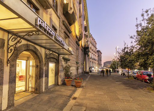 Valentine hotels Naples