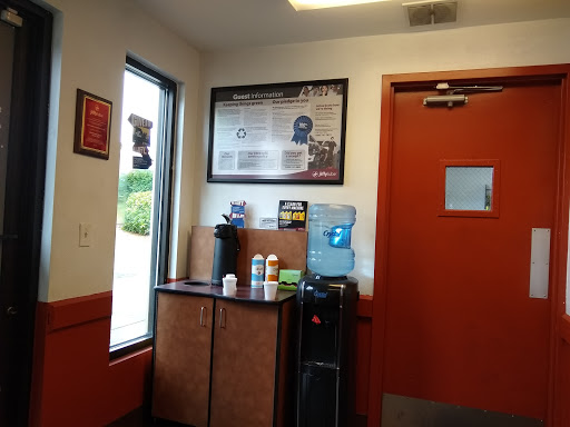 Oil Change Service «Jiffy Lube Gig Harbor», reviews and photos, 5121 Point Fosdick Dr NW, Gig Harbor, WA 98335, USA