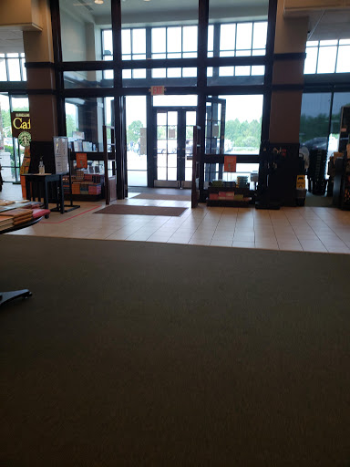 Book Store «Barnes & Noble», reviews and photos, 112 Eisenhower Pkwy, Livingston, NJ 07039, USA
