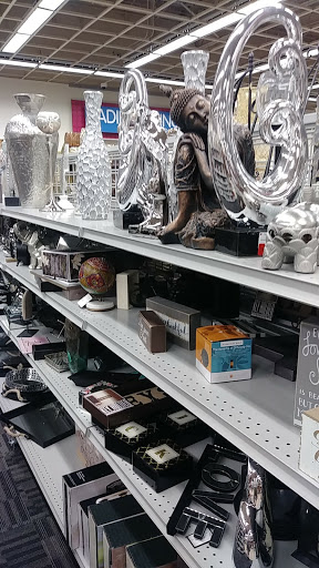 Clothing Store «Burlington Coat Factory», reviews and photos, 8204 S Orange Blossom Trail, Orlando, FL 32809, USA