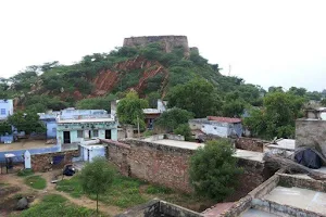 Mahwa Fort image