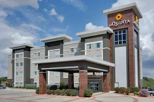La Quinta Inn & Suites by Wyndham Big Spring image