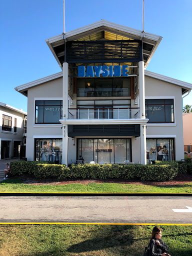 Bus Tour Agency «Miami Double Decker», reviews and photos, 303 Lincoln Rd, Miami Beach, FL 33139, USA