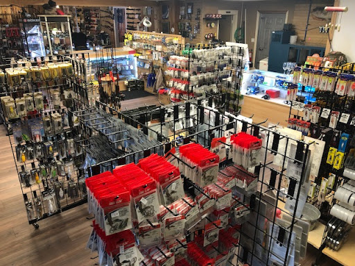 Sporting Goods Store «Big Bear Hunting & Firearms - Hunting Store», reviews and photos, 401 Putnam Pike, Harmony, RI 02829, USA
