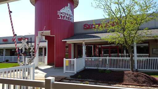 Outlet Mall «Ohio Station Outlets», reviews and photos, 9911 Avon Lake Rd, Burbank, OH 44214, USA