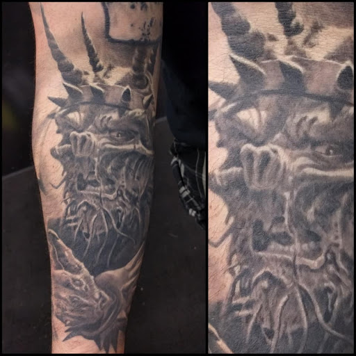 Tattoo Shop «Sarenity Tattoo & Piercing in Birchwood Mall», reviews and photos, 4350 24th Ave, Fort Gratiot Twp, MI 48059, USA