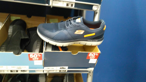 Shoe Store «SKECHERS Factory Outlet», reviews and photos, 5805 Cutting Blvd, El Cerrito, CA 94530, USA