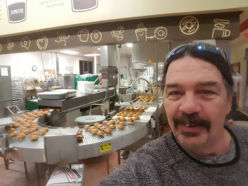 Donut Shop «Krispy Kreme», reviews and photos, 2401 Battleground Ave, Greensboro, NC 27408, USA