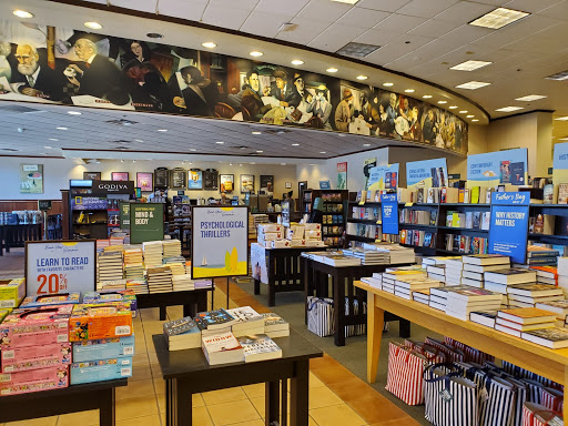 Book Store «Barnes & Noble», reviews and photos, 12193 Fair Lakes Promenade Dr, Fairfax, VA 22033, USA