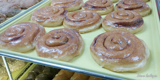 Shopping Mall «Hoffman Heights Shopping Center», reviews and photos, 694 Peoria St, Aurora, CO 80011, USA