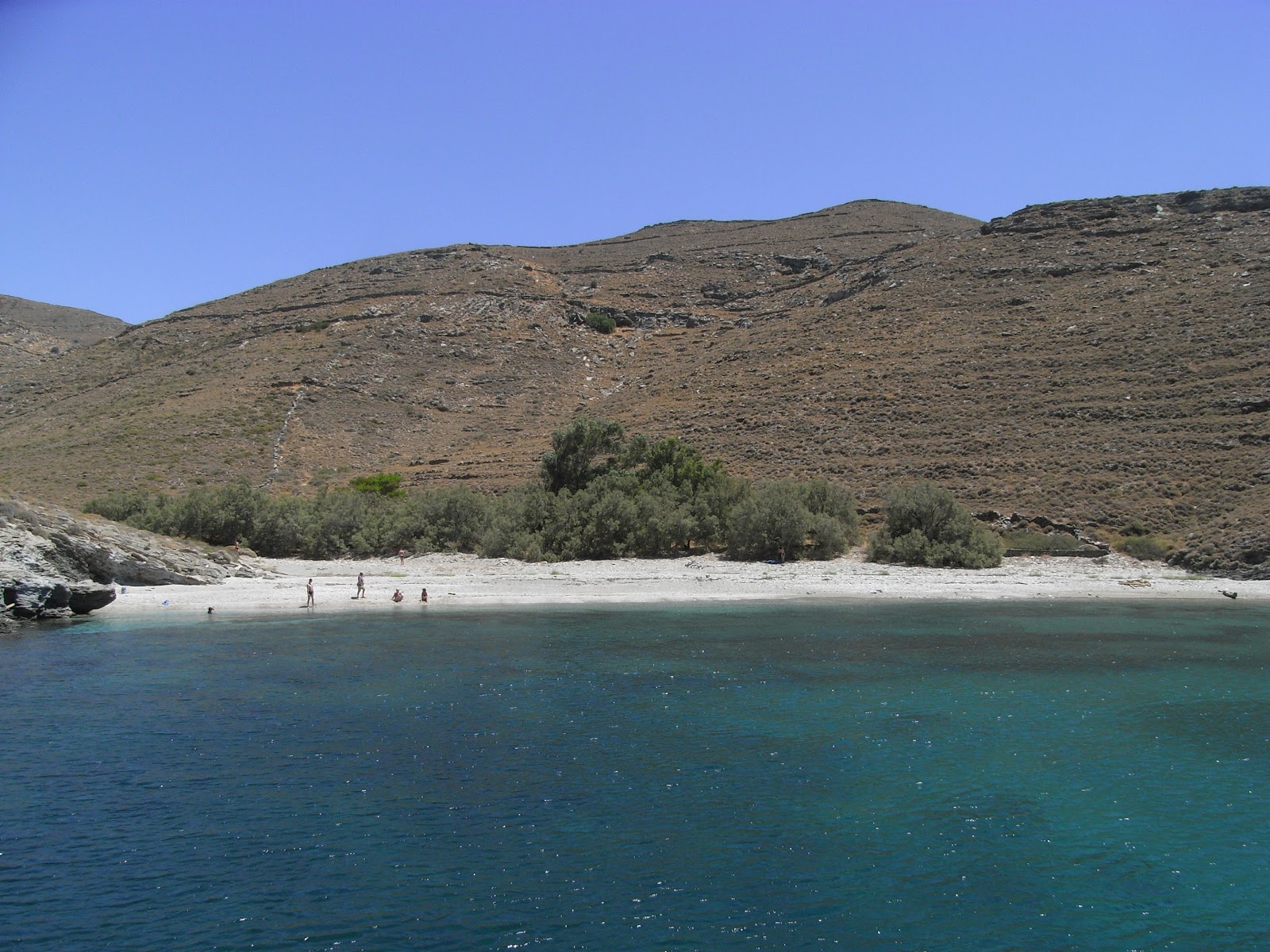 Kalamitsi'in fotoğrafı küçük koy ile birlikte