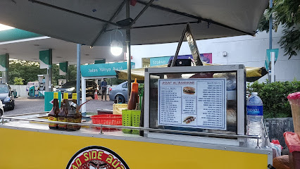 Road Side Burger, Petronas Yahya Awal
