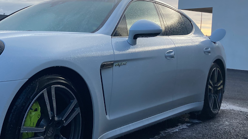 Photo 3 - Spot clean auto