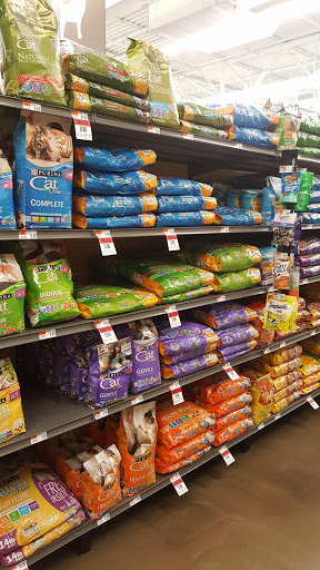 Pet Supply Store «Pet Supplies Plus», reviews and photos, 9500 Dorchester Rd #350, Summerville, SC 29485, USA