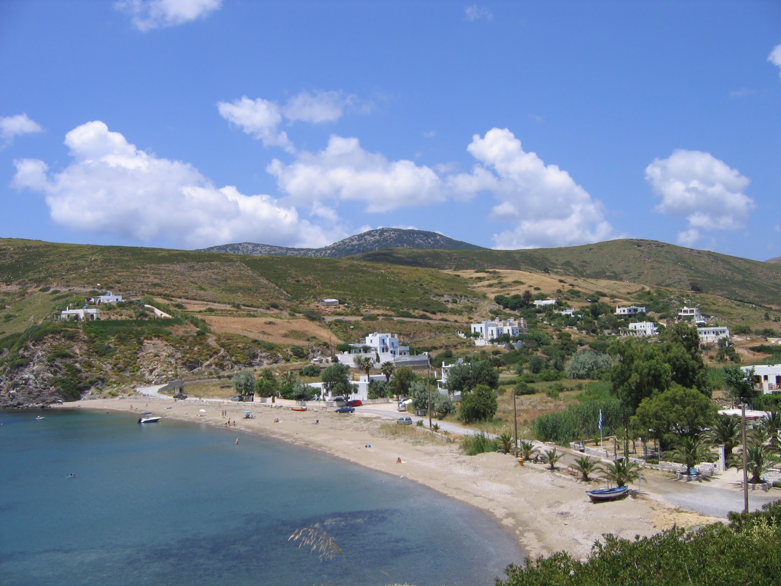 Photo de Acherounes beach avec moyenne baie