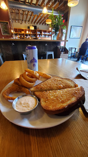 Restaurant «The Portland Bottle Shop - Sandwiches, Wine & Beer», reviews and photos, 7960 SE 13th Ave, Portland, OR 97202, USA