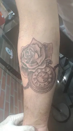 Explore hibiscus flower tattoo ideas, creative tattoo ideas in Miami Beach, available at Empire Ink, South Beach