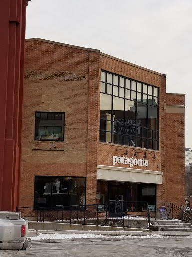 Clothing Store «Patagonia Chicago Lincoln Park», reviews and photos, 1800 N Clybourn Ave, Chicago, IL 60614, USA