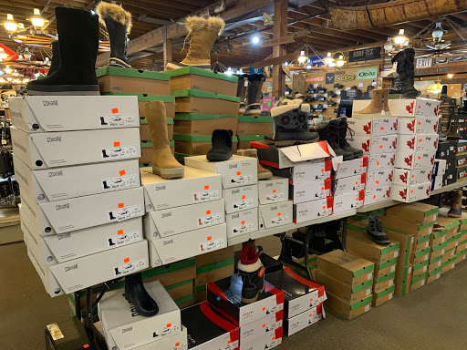 Sporting Goods Store «Backpackers Shop Of Ohio Canoe Adventures», reviews and photos, 5128 Colorado Ave, Village of Sheffield, OH 44054, USA