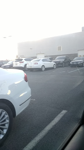 Volkswagen Dealer «Young Volkswagen Mazda», reviews and photos, 191 Commerce Park Dr, Easton, PA 18045, USA