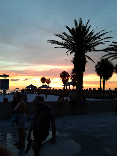 Shopping Mall «Lake Village Shopping MallKitchengaets», reviews and photos, 10601 US-441, Leesburg, FL 34788, USA