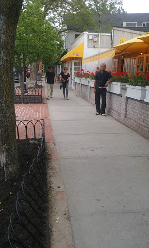 Supermarket «East Hampton Iga», reviews and photos, 92 N Main St, East Hampton, NY 11937, USA