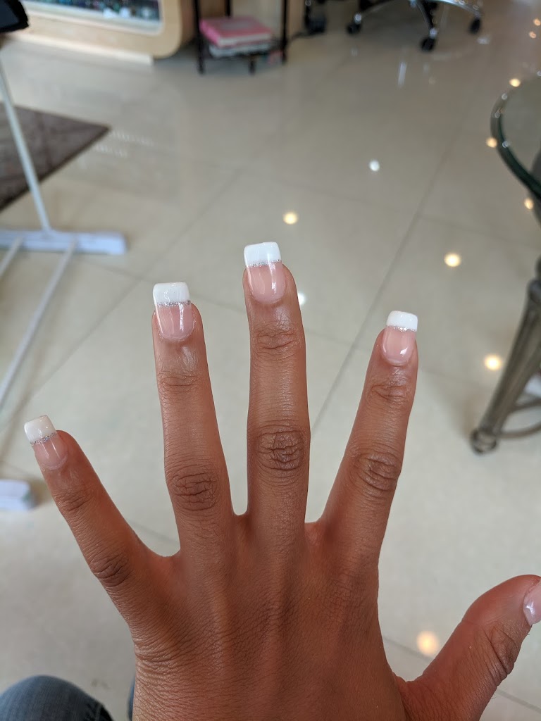 Sunny Nails 08812