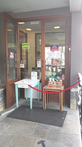 Coffee Shop «Caffe Amouri Coffee Roaster», reviews and photos, 107 Church St NE, Vienna, VA 22180, USA